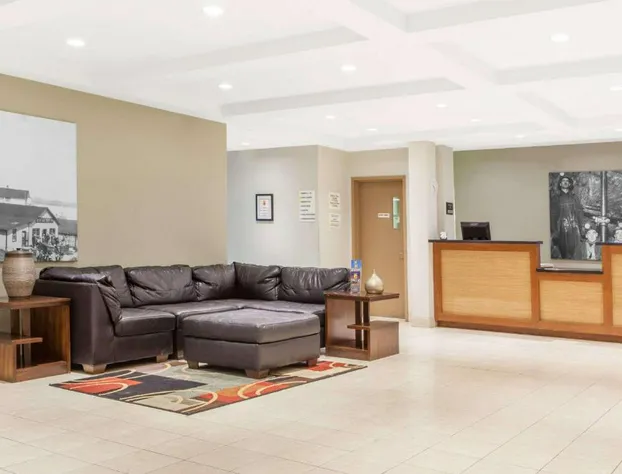 Super 8 by Wyndham Red Lake ON hotel detail image 3