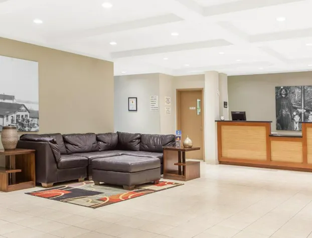 Super 8 by Wyndham Red Lake ON hotel detail image 3