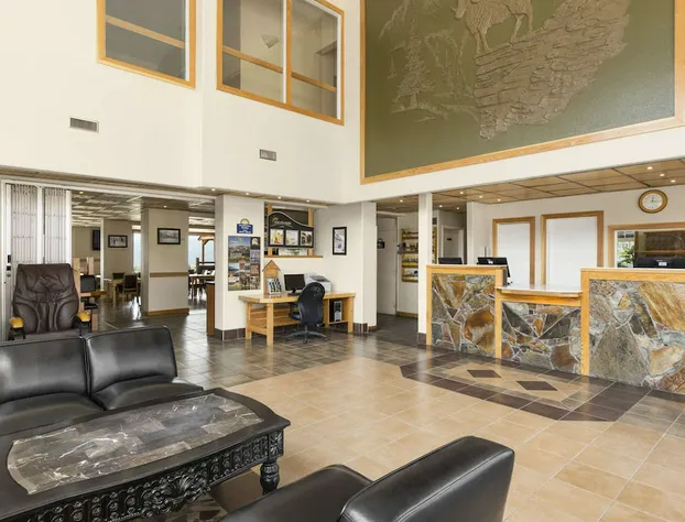 Days Inn by Wyndham Golden hotel detail image 4