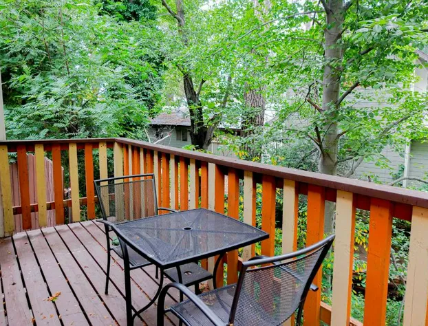 Sleepy Hollow Cabins and Hotel hotel detail image 3