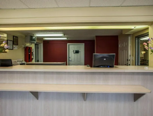 Relax Inn Saint Charles hotel detail image 1