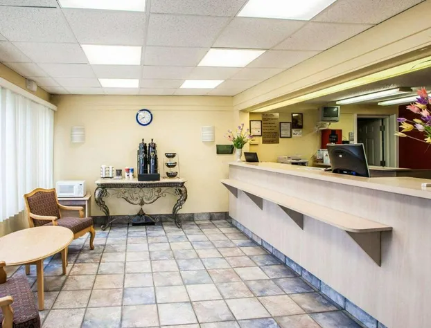 Relax Inn Saint Charles hotel detail image 3