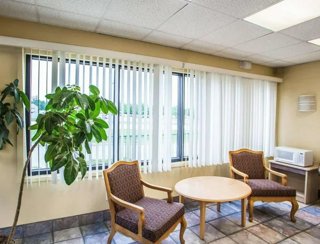 Relax Inn Saint Charles hotel detail image 4