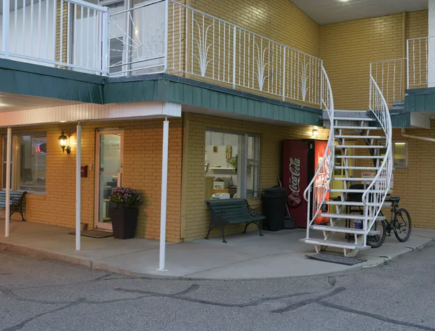 Sun-Dek Motel hotel detail image 1