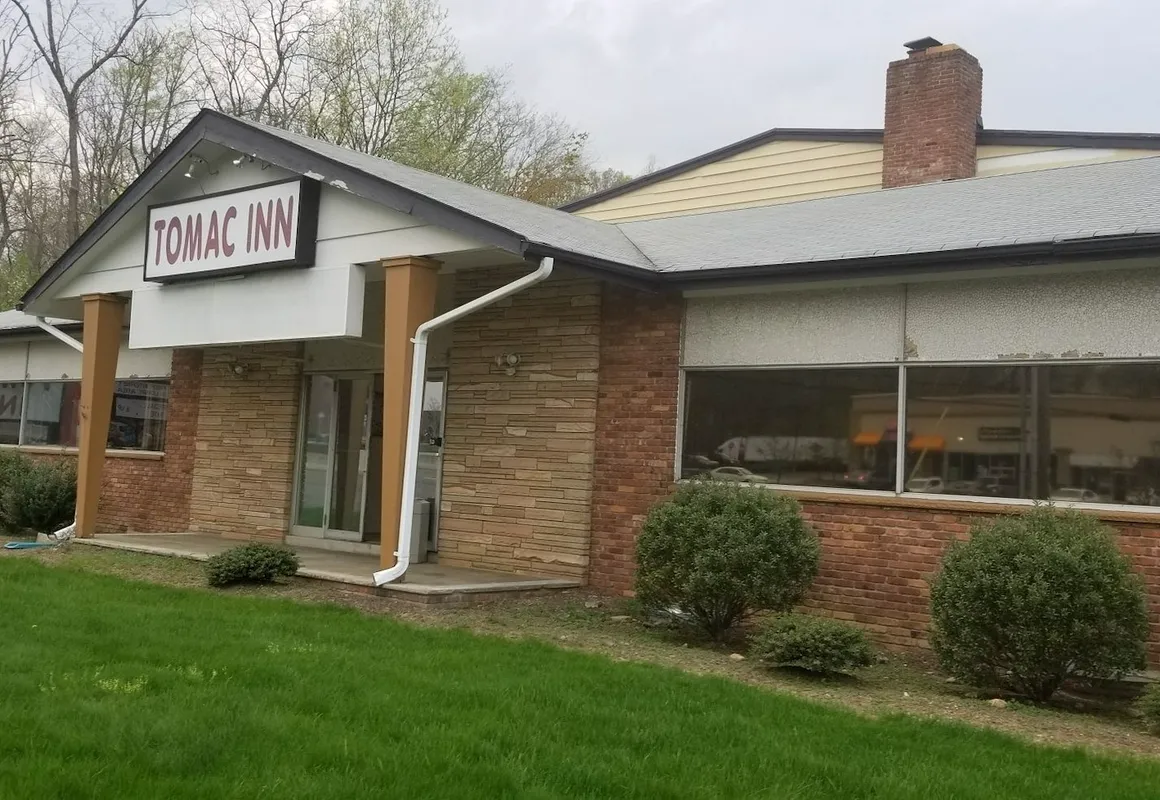 Tomac Motor Inn hotel hero