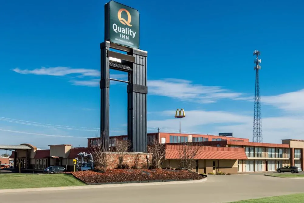 Quality Inn Chickasha hotel hero