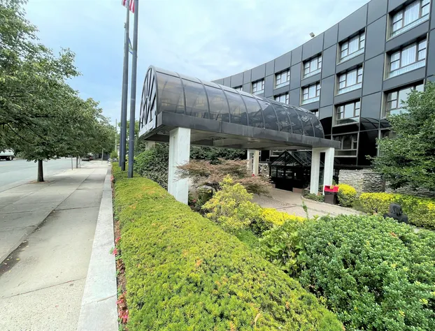 Garden Inn & Suites hotel detail image 4