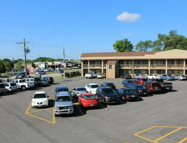 American Inn & Suites hotel detail image 4