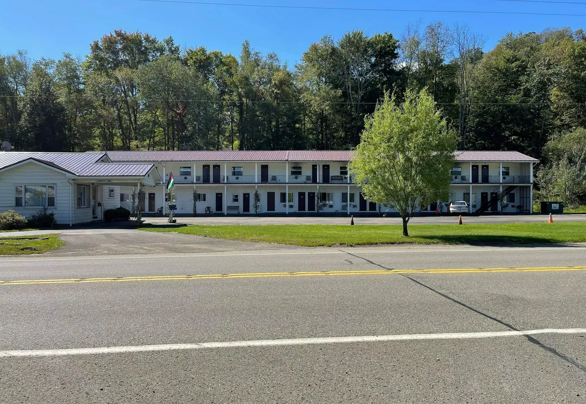 Budget Lodge Warren hotel hero