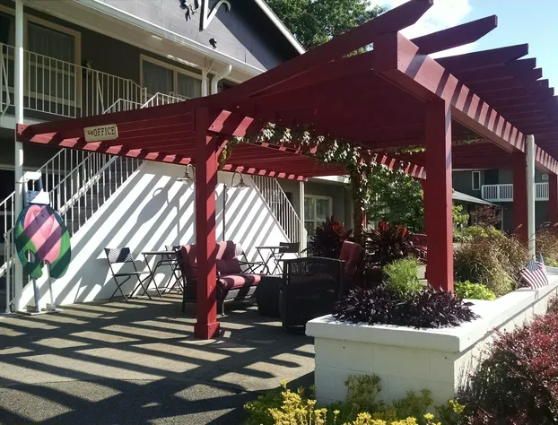 Vinehurst Inn And Suites hotel detail image 2