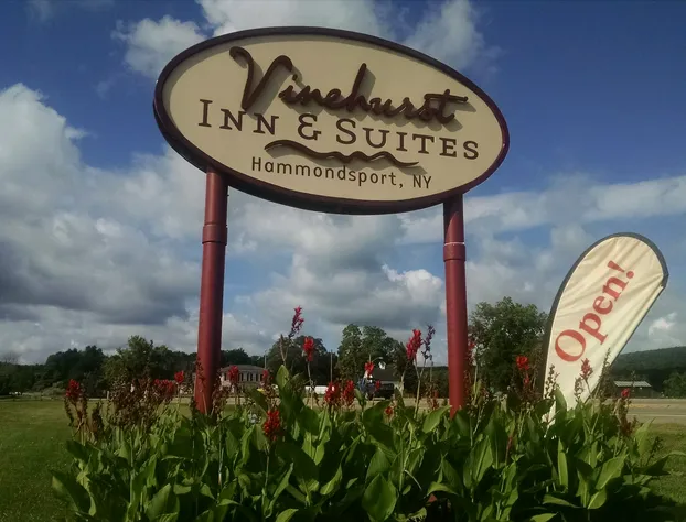 Vinehurst Inn And Suites hotel detail image 4