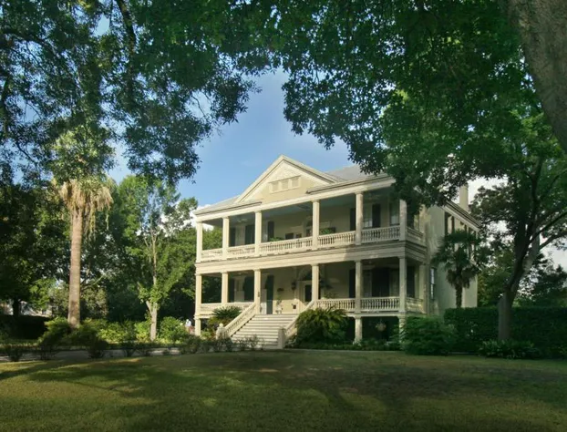 Noble Inns hotel detail image 3