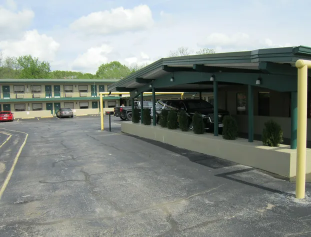 Budget Inn Cassville hotel detail image 1