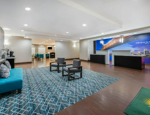 La Quinta Inn & Suites by Wyndham Boutte hotel detail image 1