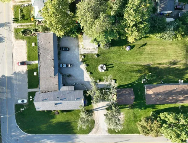 Lakeside Inn hotel detail image 4