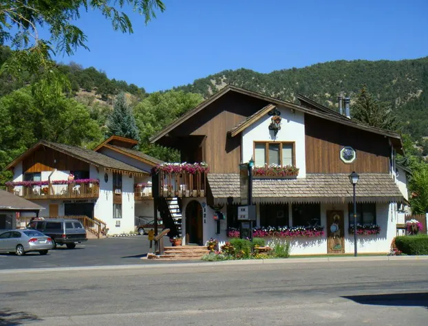 Starlight Lodge hotel detail image 1