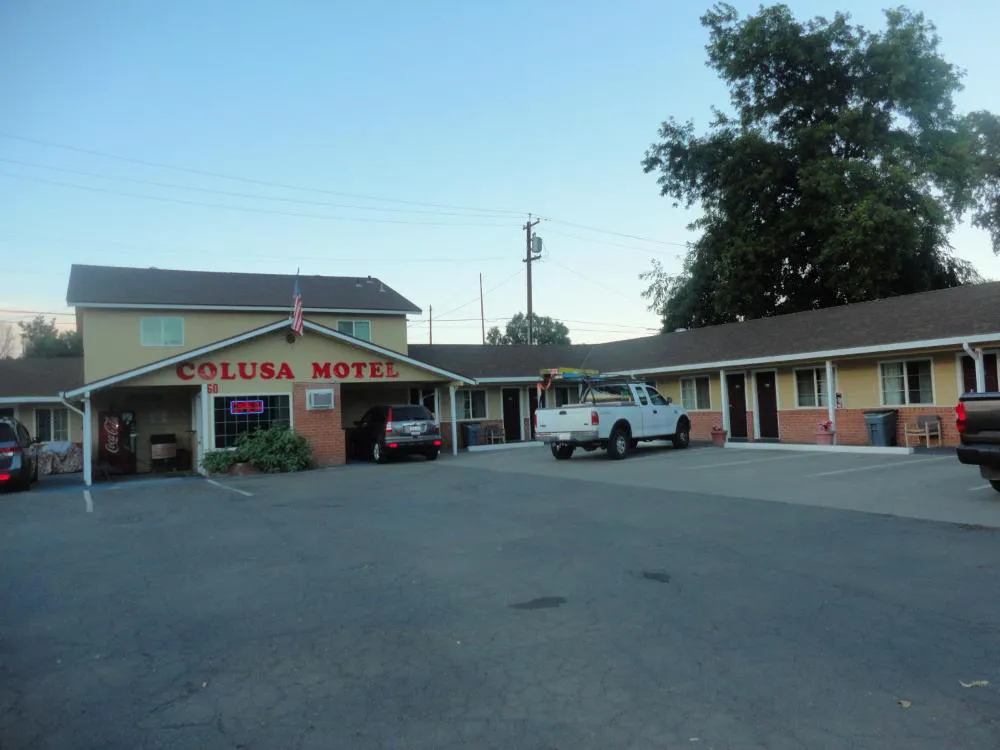 Colusa Motel hotel hero