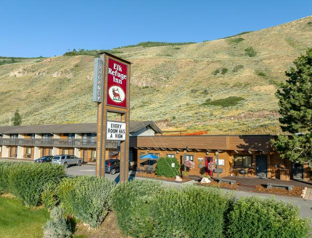 Elk Refuge Inn hotel detail image 4