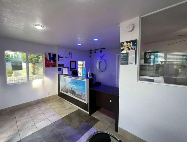 Motel 6 Orange, CA - Anaheim hotel detail image 4