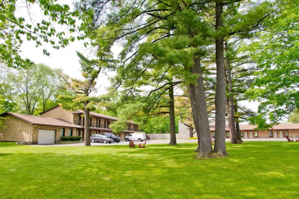 Rideau Heights Inn hotel hero