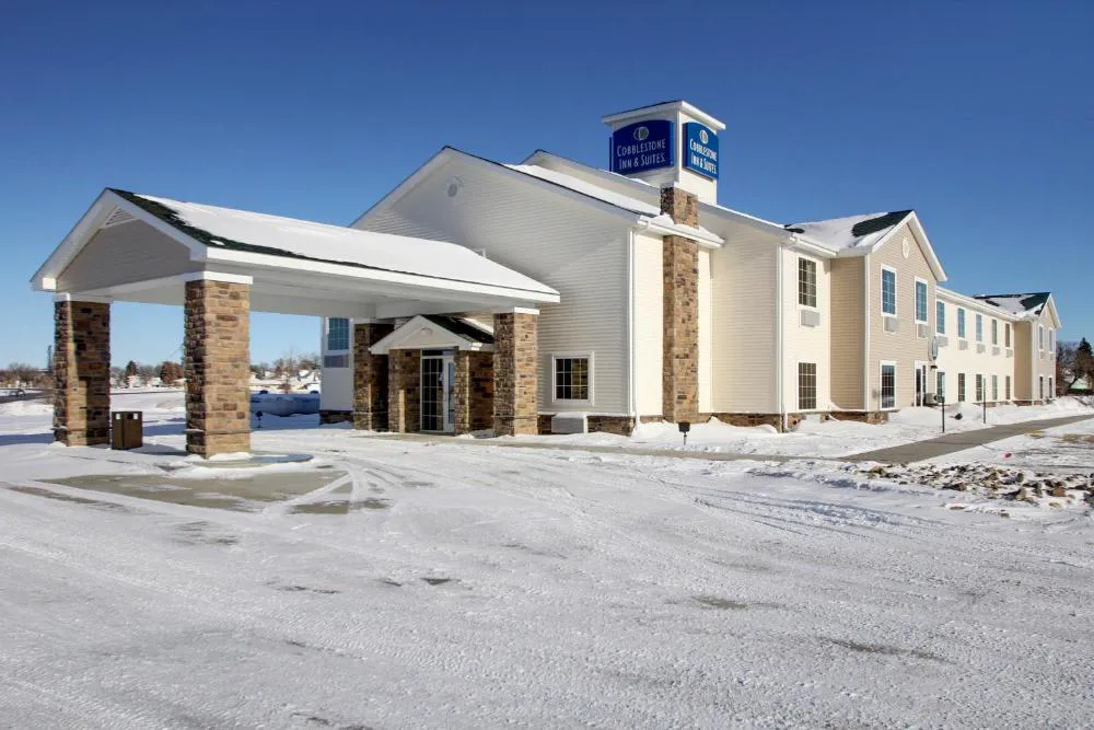 Cobblestone Inn & Suites - Harvey hotel hero
