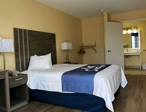 Days Inn by Wyndham Cape Carteret near Emerald Isle hotel detail image 4