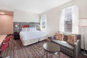 Courtyard By Marriott New York Manhattan/Herald Square hotel detail image 3