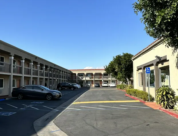 Rodeway Inn South Gate - Los Angeles South hotel detail image 1