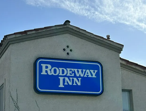 Rodeway Inn South Gate - Los Angeles South hotel detail image 2