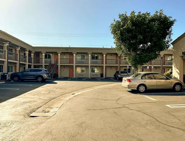 Rodeway Inn South Gate - Los Angeles South hotel detail image 3