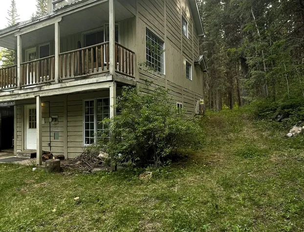 Beaverfoot Lodge hotel detail image 1