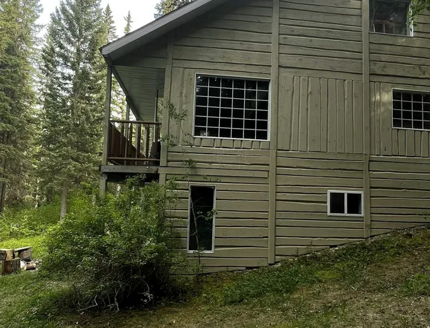 Beaverfoot Lodge hotel detail image 4