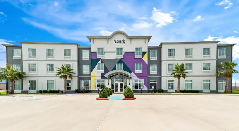 Spark by Hilton Victoria hotel hero