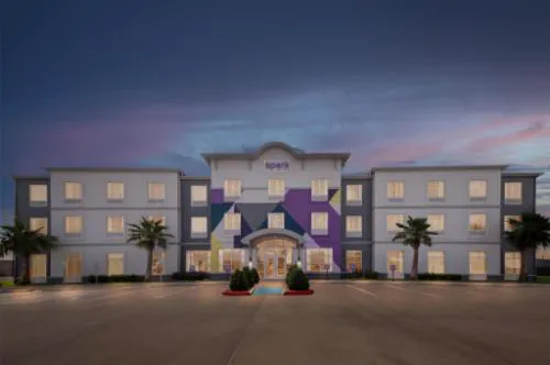 Spark by Hilton Victoria hotel detail image 1