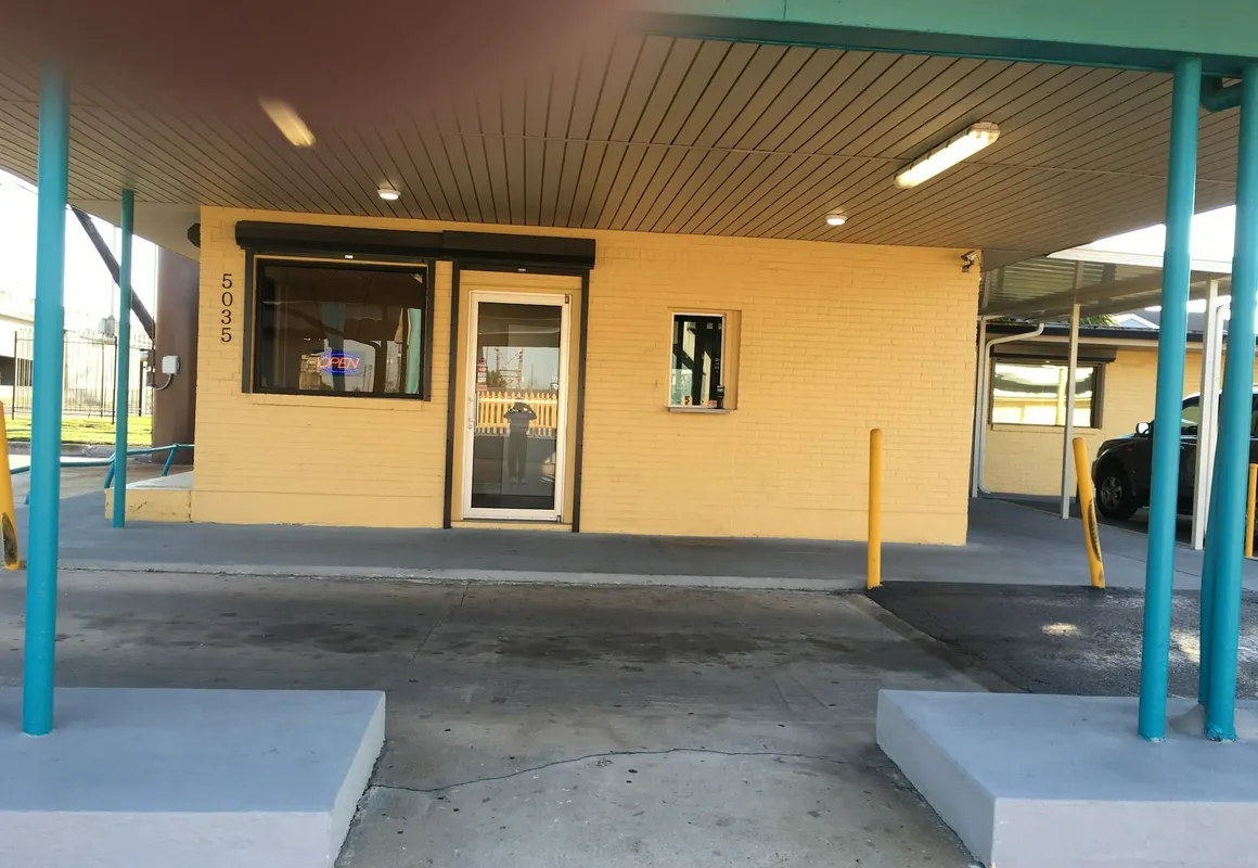 New Orleans Inn hotel hero