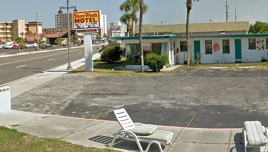 Shore Winds Motel hotel hero