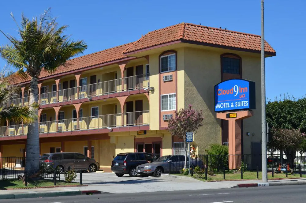Cloud 9 Inn LAX hotel hero