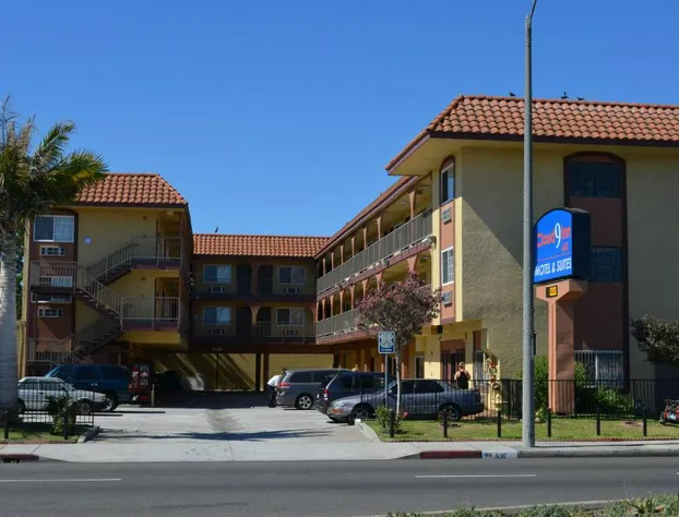 Cloud 9 Inn LAX hotel detail image 4