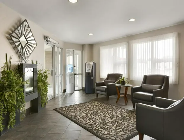 Colonial Square Inn & Suites hotel detail image 4