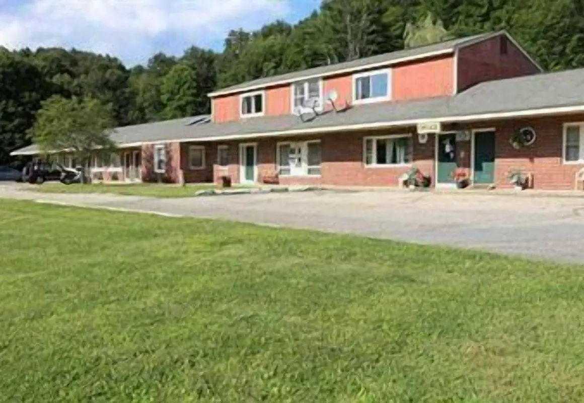 Ladd Brook Inn hotel hero