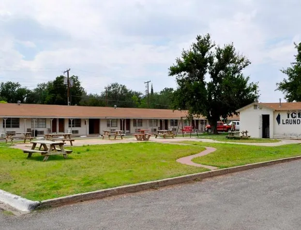 Andrews Motor Inn hotel detail image 1