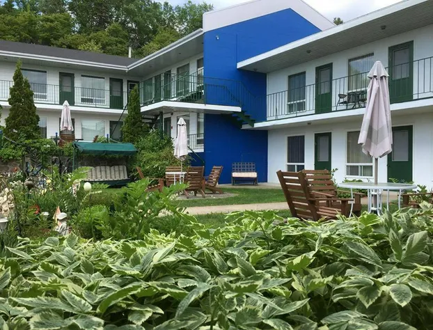 Hôtel Motel Les Voitures d'Eau hotel detail image 2