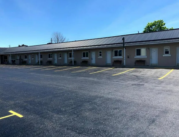 Perth Plaza Inn & Suites hotel detail image 1