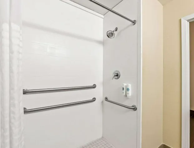Comfort Inn & Suites hotel detail image 4