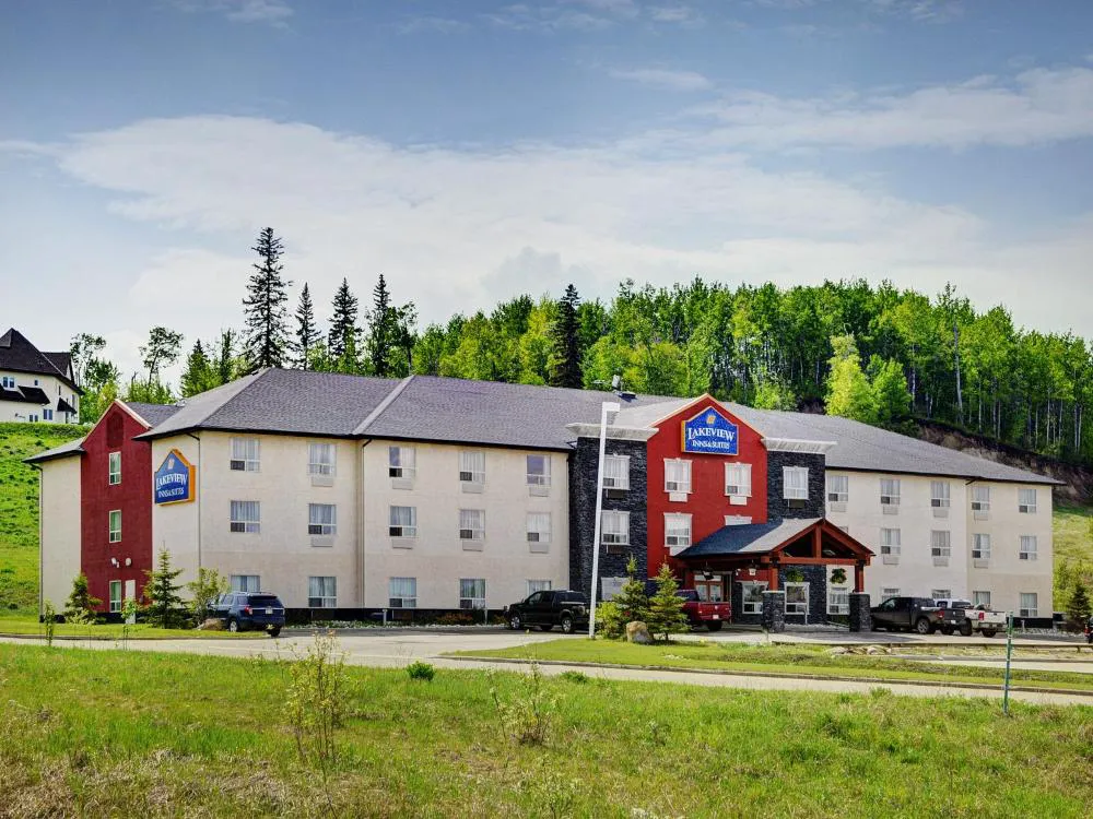 Lakeview Inns & Suites - Slave Lake hotel hero