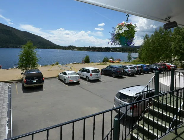 Western Riviera Lakeside Lodging hotel detail image 2