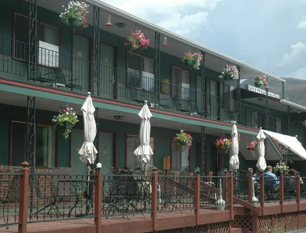 Western Riviera Lakeside Lodging hotel detail image 1