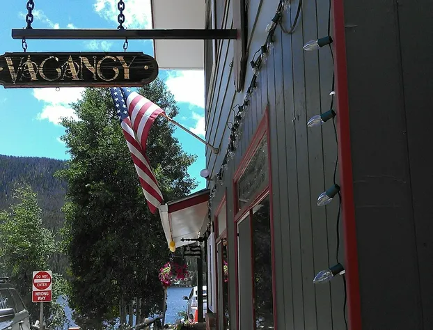 Western Riviera Lakeside Lodging hotel detail image 2