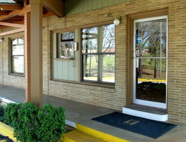 Woodlawn Hills Motel hotel detail image 1