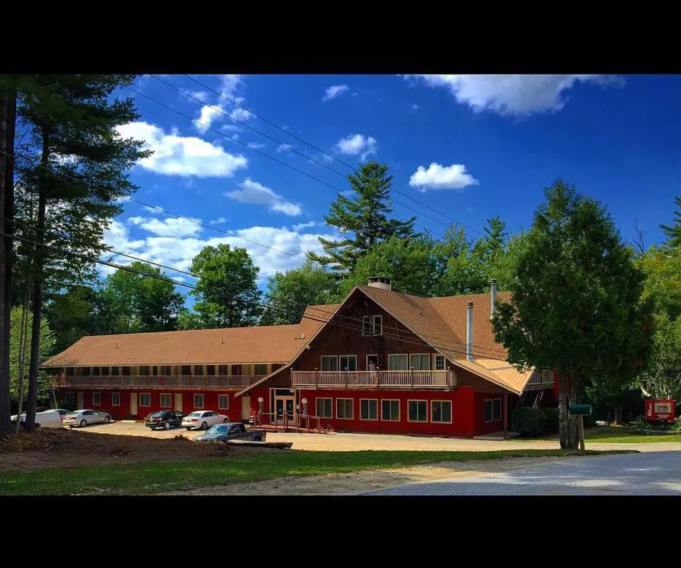The Upper Pass Lodge at Magic Mountain hotel hero